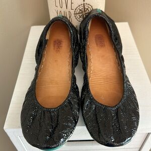 Obsidian black patent Tieks size 9